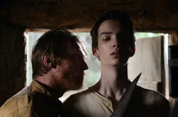 Jay (Kodi Smit-McPhee, r.) war sich nicht bewusst, welche Gefahren seine Reise birgt.