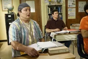 "Die Goldbergs", "Oh Captain! Mein Captain!". Berverly nimmt den Film 'Der Club der toten Dichter' zum Vorbild, um Barrys Chemieklasse zu inspirieren. Gemeinsam wollen sie gegen den Chemielehrer protestieren. Außerdem bekommt Barry von seiner Mutter Nachhilfeunterricht. Und Adam hat irrtümlich Emmy beleidigt. Nun erhofft er sich von Erica gute Tipps, wie er die Sache wieder bereinigen kann. Im Bild (v.li.): Noah Munck (Rob Smith), Sam Lerner (Geoff Schwartz). "Die Goldbergs", "Oh Captain! Mein Captain!". Berverly nimmt den Film 'Der Club der toten Dichter' zum Vorbild, um Barrys Chemieklasse zu inspirieren. Gemeinsam wollen sie gegen den Chemielehrer protestieren. Außerdem bekommt Barry von seiner Mutter Nachhilfeunterricht. Und Adam hat irrtümlich Emmy beleidigt. Nun erhofft er sich von Erica gute Tipps, wie er die Sache wieder bereinigen kann. Im Bild (v.li.): Noah Munck (Rob Smith), Sam Lerner (Geoff Schwartz).
