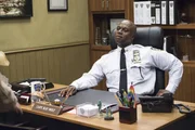 Captain Ray Holt (Andre Braugher)