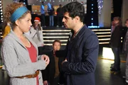 Nina (Maria Wedig, l.) ist v&ouml;llig &uuml;berrascht, als Luca (Manuel Cortez, r.) auf der Rollschuhbahn auftaucht ...