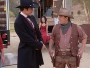 Steve (Barry Van Dyke, l.) und Jesse (Charlie Schlatter, r.) freuen sich riesig, in einem Western mitwirken zu d&uuml;rfen.