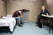 Manuel (Daniel Sellier) hofft, dass er Robert endlich von seiner Unschuld &uuml;berzeugen konnte. Susanne Meerkamp (Silke Natho)