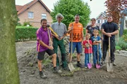 V.l.: Claus, Ralf, André, Manu mit Emma und Felix, Henrik V.l.: Claus, Ralf, André, Manu mit Emma und Felix, Henrik