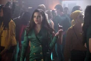 Maggie Vera (Sarah Jeffery) Maggie Vera (Sarah Jeffery)