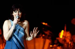 Wembley Arena, London, 1979: Anni-Frid Lyngstad ist eine der beiden ABBA-Fronts&auml;ngerinnen.