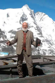 Sepp Forcher auf der Kaiser Franz-Josefs-Höhe am Großglockner. Sepp Forcher auf der Kaiser Franz-Josefs-Höhe am Großglockner.