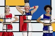 Das Musikvideo zum Song &bdquo;This Is How We Do&ldquo; von Katy Perry (Mi.) enth&auml;lt Sequenzen, in denen die Farbkompositionen des niederl&auml;ndischen Malers Piet Mondrian zu sehen sind.