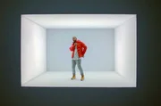 Der Rapper Drake performt in R&auml;umen des Lichtk&uuml;nstlers James Turrell (Musikvideo: &bdquo;Hotline Bling").