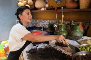 In Mexiko begegnet man Insekten nicht nur in der Fauna, sondern auch in der K&uuml;che: Sie sind eine wichtige Zutat f&uuml;r die dampfgegarten Maiskuchen namens Tamales.