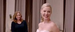 Katherine Heigl als Jenny (r.)