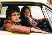 Max Beretta (Arthur Dupont) und Annie Greco (Émilie Gavois-Kahn) Max Beretta (Arthur Dupont) und Annie Greco (Émilie Gavois-Kahn)