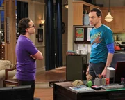 Geraten in einen ernsthaften Streit: Sheldon (Jim Parsons, r.) und Leonard (Johnny Galecki, l.) ... Geraten in einen ernsthaften Streit: Sheldon (Jim Parsons, r.) und Leonard (Johnny Galecki, l.) ...