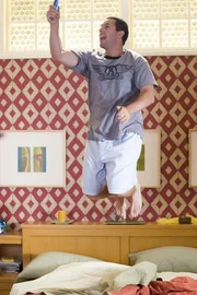 V&ouml;llig losgel&ouml;st, von der Erde: Michael (Adam Sandler) spielt mit der Pausentaste herum - mit bizarren Ergebnissen ...