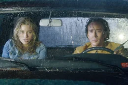 Chris (Nicolas Cage, r.) soll eine Bombe ausfindig machen. Doch die Rettung von acht Millionen Menschen interessiert ihn nicht sonderlich. Wichtiger ist es ihm, bei seiner Traumfrau Liz (Jessica Biel, l.) zu landen ...