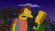 Bart (r.) wird von einem halbstarken Rowdy (l.) bedroht - er ahnt noch nicht, dass dieses Erlebnis seinen Vater Homer ver&auml;ndern wird ...