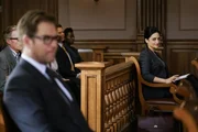 Dr. Jason Bull (Michael Weatherly, l.); Arti Cander (Archie Punjabi, r.) Dr. Jason Bull (Michael Weatherly, l.); Arti Cander (Archie Punjabi, r.)
