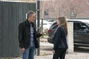Dwayne Pride (Scott Bakula, l.); Sasha Broussard (Callie Thorne, r.)