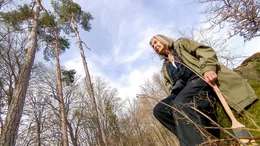 Elfie Semotan bei ihren fotografischen Streifz&uuml;gen im s&uuml;dlichen Burgenland.