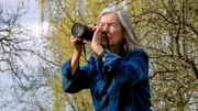 Elfie Semotan bei ihren fotografischen Streifz&uuml;gen im s&uuml;dlichen Burgenland.