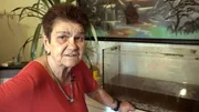 Rentnerin Regina soll ein neues und gr&ouml;&szlig;eres Aquarium von ihren Freunden Sandra und Tino bekommen