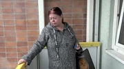 Pamela kann ihr Gl&uuml;ck kaum fassen, denn sie erh&auml;lt endlich die Schl&uuml;ssel zu ihrer eigenen Wohnung, ein lang ersehnter Traum, der f&uuml;r die 58-j&auml;hrige Berlinerin in Erf&uuml;llung geht.