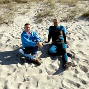 Axel Bulthaupt (l.) mit Michael Neumann, Geologe und Surfer Axel Bulthaupt (l.) mit Michael Neumann, Geologe und Surfer