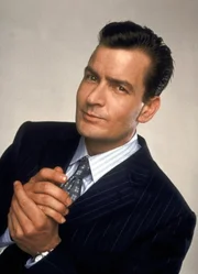 (5. Staffel) - Nachdem Michael Flaherty das Rathaus verlassen hat, sitzt nun der charismatische Charlie Crawford (Charlie Sheen) auf dem Sessel.