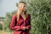 Alice (Issy Knopfler) macht sich große Sorgen um ihre entführte Tante Sylvia. Alice (Issy Knopfler) macht sich große Sorgen um ihre entführte Tante Sylvia.