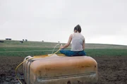 Christin (Saskia Rosendahl) ist extrem gelangweilt von ihrem Leben auf dem Land.