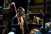 Der Vollzugsbeamte Casey Jones (Stephen Amell) macht sich auf die Suche nach der Wahrheit, nachdem ein Gefangener auf mysteri&ouml;se Weise verschwunden ist ...