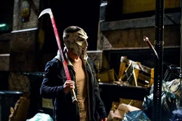 Der Vollzugsbeamte Casey Jones (Stephen Amell) macht sich auf die Suche nach der Wahrheit, nachdem ein Gefangener auf mysteri&ouml;se Weise verschwunden ist ...