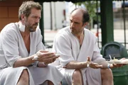 Dr. House (Hugh Laurie, l.) fängt an zu verstehen, warum Jack Moriarty (Elias Koteas, r.) ihn umbringen wollte ... Dr. House (Hugh Laurie, l.) fängt an zu verstehen, warum Jack Moriarty (Elias Koteas, r.) ihn umbringen wollte ...