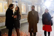 Mit unterschiedlichen Gefühlen begrüßen Erik (Alexander Wüst, l.) und Jenny (Kaja Schmidt-Tychsen, 2.v.l.), Richard (Silvan-Pierre Leirich) und Vanessa (Julia Augustin) das neue Jahr 2015. Mit unterschiedlichen Gefühlen begrüßen Erik (Alexander Wüst, l.) und Jenny (Kaja Schmidt-Tychsen, 2.v.l.), Richard (Silvan-Pierre Leirich) und Vanessa (Julia Augustin) das neue Jahr 2015.