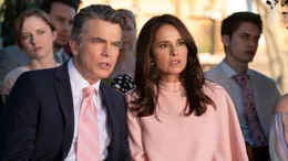 Howard (Peter Gallagher) und Pia (Jacqueline Obradors)