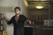 Die BAU wird nach Manhattan gerufen, um eine Reihe von Todesfällen aufzuklären, die offenbar mit Ecstasy in Zusammenhang stehen. Hotch muss feststellen, dass sein Bruder Sean (Eric Johnson) mittendrin steckt ... Die BAU wird nach Manhattan gerufen, um eine Reihe von Todesfällen aufzuklären, die offenbar mit Ecstasy in Zusammenhang stehen. Hotch muss feststellen, dass sein Bruder Sean (Eric Johnson) mittendrin steckt ...