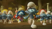 Auf der Flucht vor Gargamel werden Schlaubi und Blüte vom Blitz getroffen und landen in einer Parallelwelt, in der alles verkehrt herum ist. Auf der Flucht vor Gargamel werden Schlaubi und Blüte vom Blitz getroffen und landen in einer Parallelwelt, in der alles verkehrt herum ist.