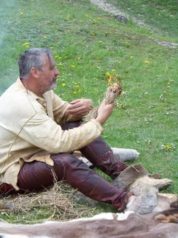 Dreharbeiten  mit dem Experimental-Arch&auml;ologen Rudolf Walter.