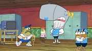 Coach Cod (l.), Pearl (m.)
