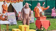 Griff Grimshaw (David Rees Talbot, l.) und Jock McCudgeon (Ted Robbins, l.)