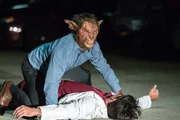 Er ist ein Monster, das Menschen und Tiere angreift und ihnen das Blut aus der Kehle saugt. In der latein-amerikanischen Folklore ist diese Kreatur als Chupacabra bekannt. Er ist ein Monster, das Menschen und Tiere angreift und ihnen das Blut aus der Kehle saugt. In der latein-amerikanischen Folklore ist diese Kreatur als Chupacabra bekannt.