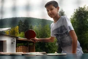 Der zwölfjährige Luca spielt leidenschaftlich Tischtennis. Der zwölfjährige Luca spielt leidenschaftlich Tischtennis.