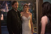 V.l.: Monroe (Silas Weir Mitchell), Rosalee Calvert (Bree Turner) V.l.: Monroe (Silas Weir Mitchell), Rosalee Calvert (Bree Turner)