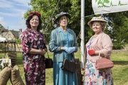 (v.li.): Clare Higgins (Dinah Fortescue), Janet Henfrey (Vera Thimble), Annette Badland (Judith Bunyon).