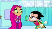 v.li.: Starfire, Robin