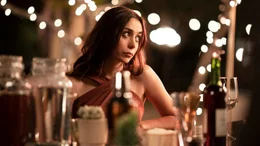 Sarah (Cristin Milioti)