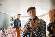 Kripochef Pohl (Jochen Kolenda, r.), der f&uuml;r das seltsame Verhalten Lisas keine Erkl&auml;rung findet, beschuldigt Tom (Stephan Luca, l.), seine Tochter zu einem willenlosen Mobbingopfer gemacht zu haben und droht ihm mit einem Medienskandal ...