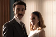 Mateo Ruiz (Javier Rey) und Clara Montesinos (Marta Hazas).
