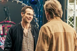 v.li.: Steve (Marc Hosemann), Lasse (Ulrich Brandhoff).