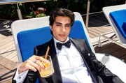 Nic Kaufmann am Pool des Hôtel Martinez in Cannes während der Filmfestspiele 2026. Nic Kaufmann am Pool des Hôtel Martinez in Cannes während der Filmfestspiele 2026.