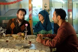 L-R: Erdogan (Hary Prinz), Günsel (Zeynep Buyrac), Musa (Deniz Cooper).